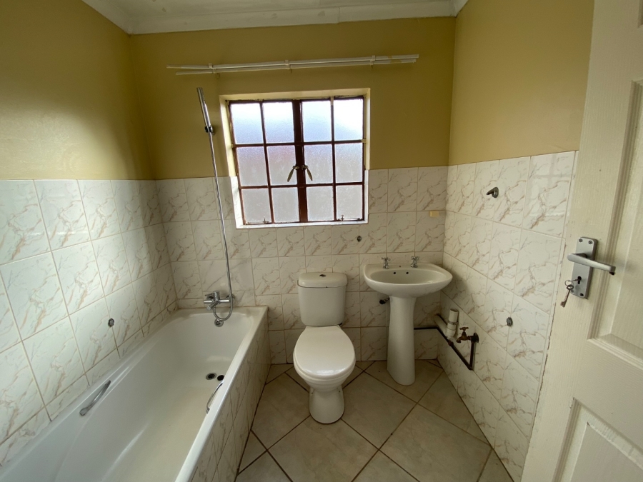 3 Bedroom Property for Sale in Vista Park Free State